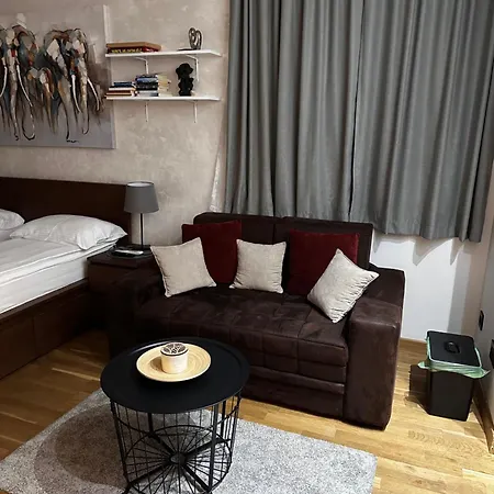 아파트 6 즐라티보